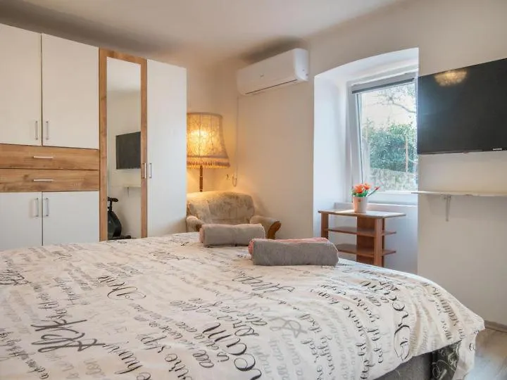 House Adria Villa Jadranovo 0*,